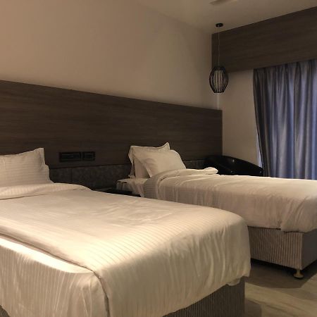 Hotel Sharanam Shegaon Eksteriør billede