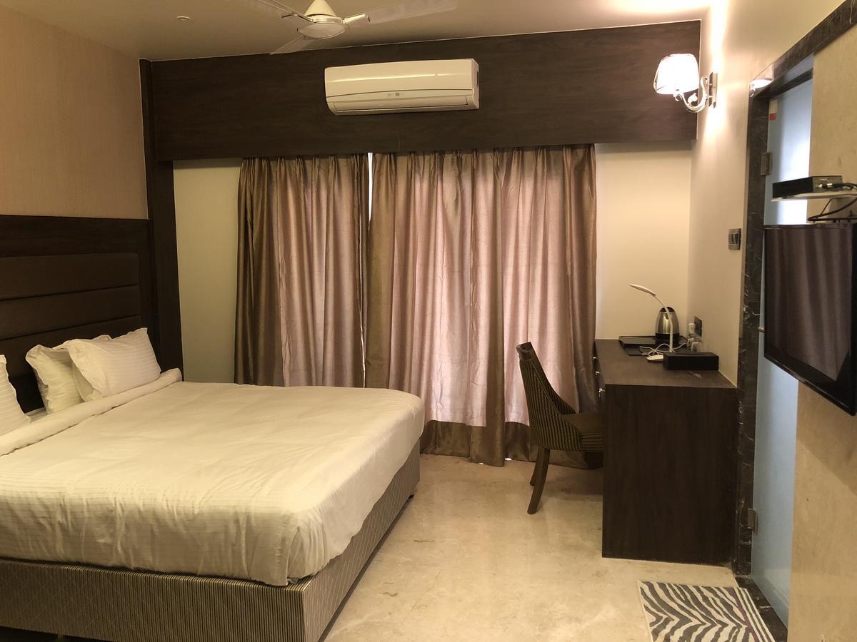 Hotel Sharanam Shegaon Eksteriør billede