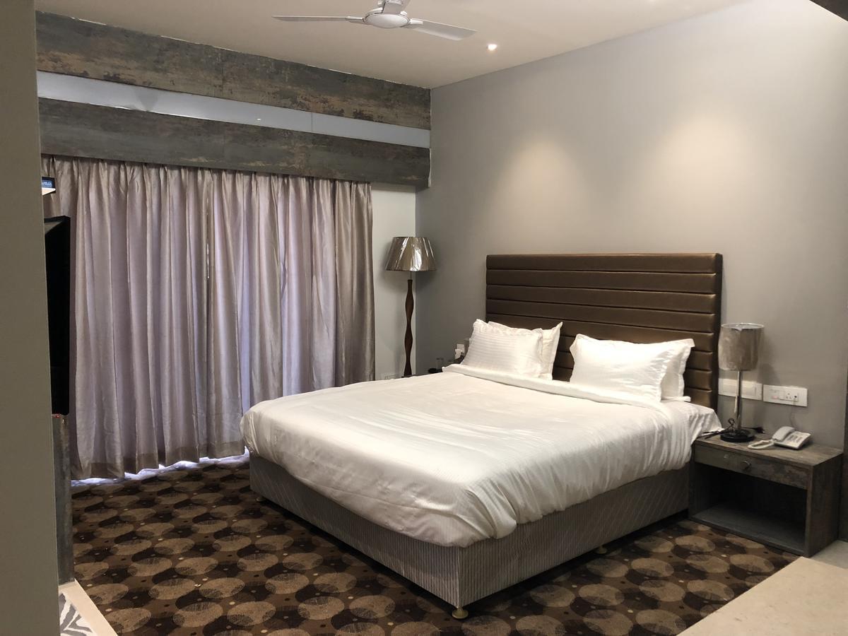 Hotel Sharanam Shegaon Eksteriør billede